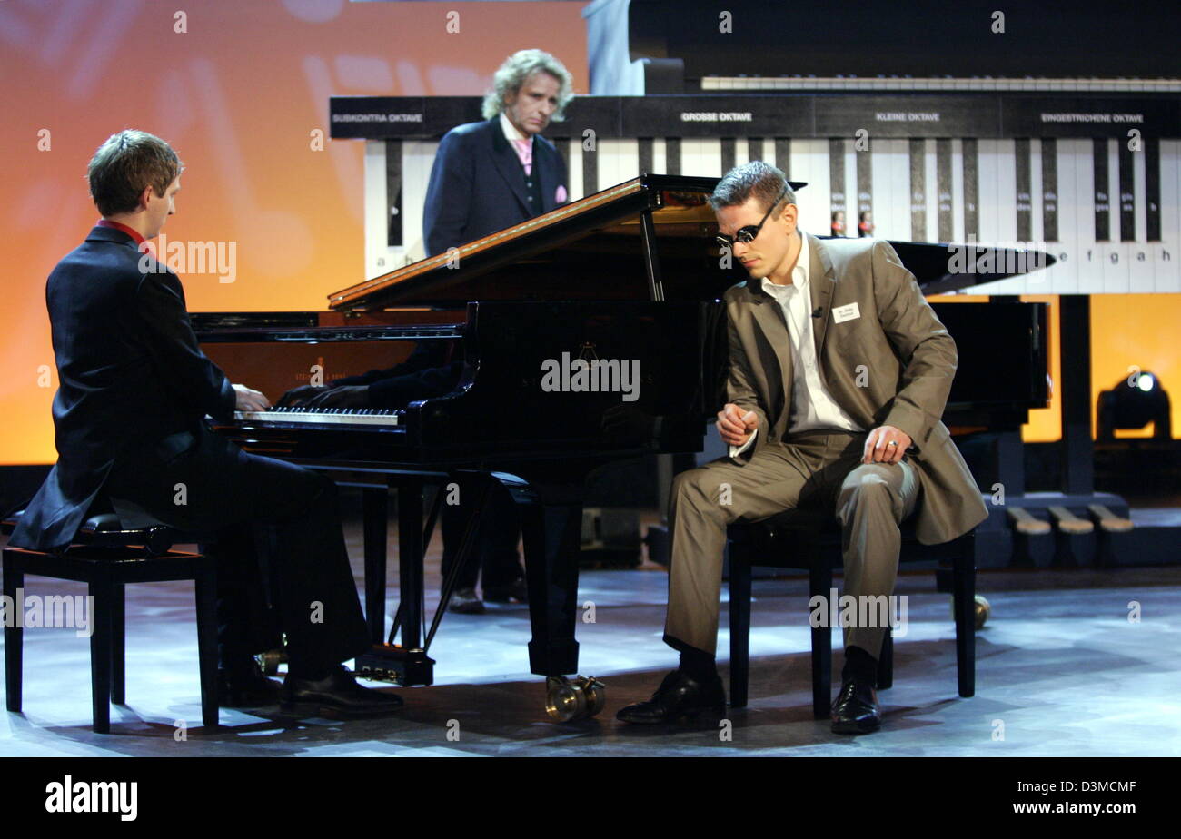 Thomas Gottschalk (back), host of the popular German ZDF television