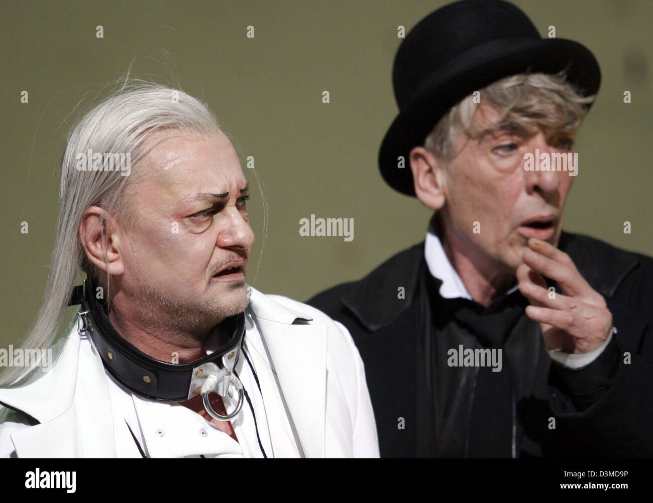Roman Kaminski as Lucky (L) and Axel Werner as Vladimir pictured during ...