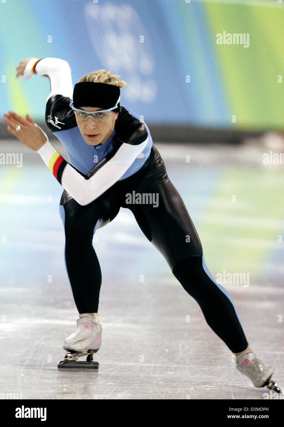 German Speed skater Anni Friesinger is pictured during a speed skating training run in Turin, Italy, Sunday 12 February 2006. The XX Olympic Winter Games take place in Italy from 10 February to 26 February 2006. Photo: Frank May Stock Photo
