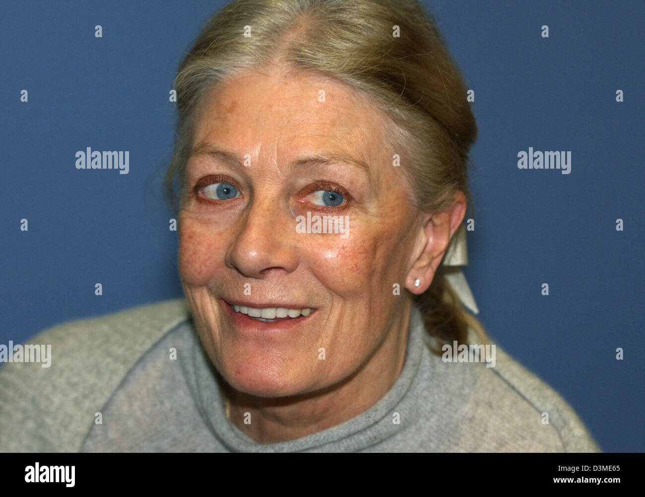 British actress Vanessa Redgrave talks to journalists during a UNICEF (United Nations Children's Fund) press conference in Berlin, Germany, Wednesday 15 February 2006.  During the press conference UNICEF-ambassador Redgrave demanded from the international union a faster and more effective help for starving children in Africa. Photo: Stephanie Pilick Stock Photo