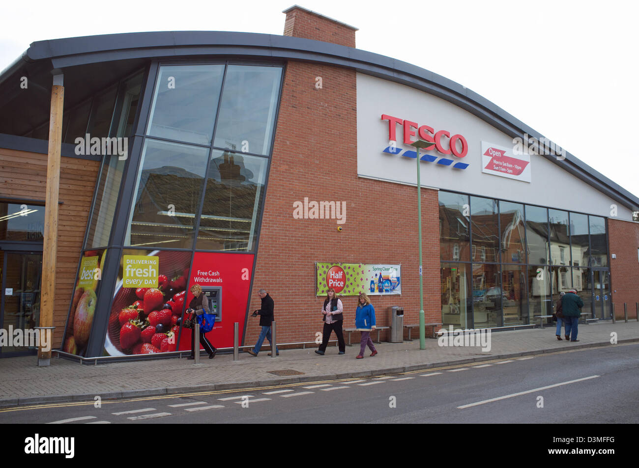 Tesco supermarket, Saxmundham Suffolk, UK Stock Photo Alamy