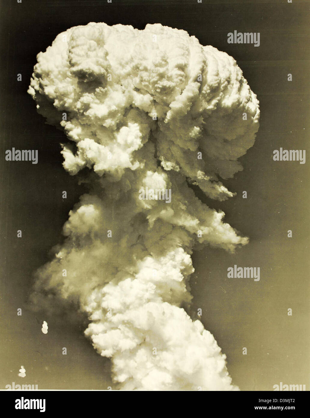 Atomic Bomb Test Stock Photo - Alamy