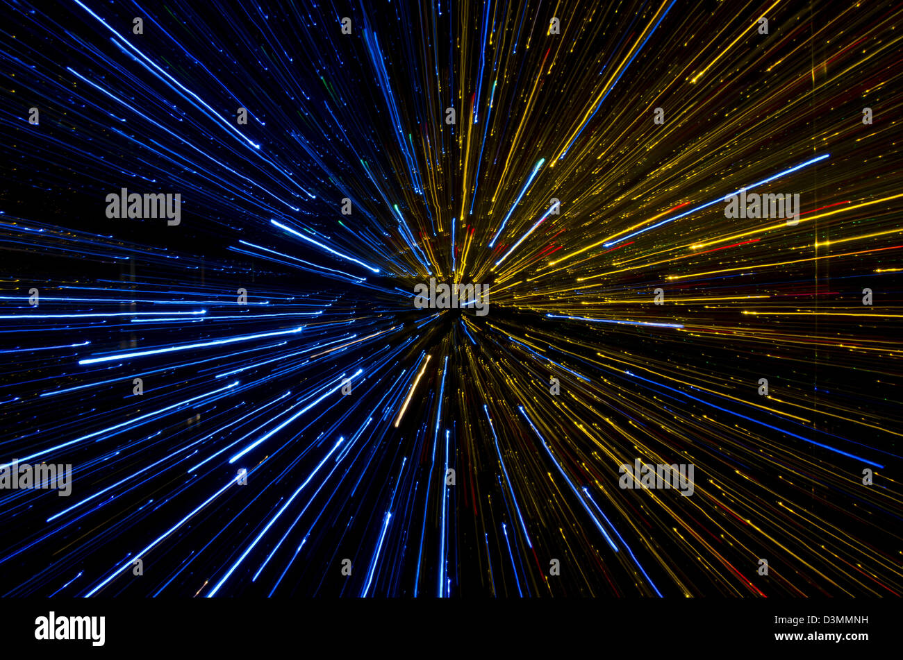 Effects "starburst" image produced by zooming lens while the camera