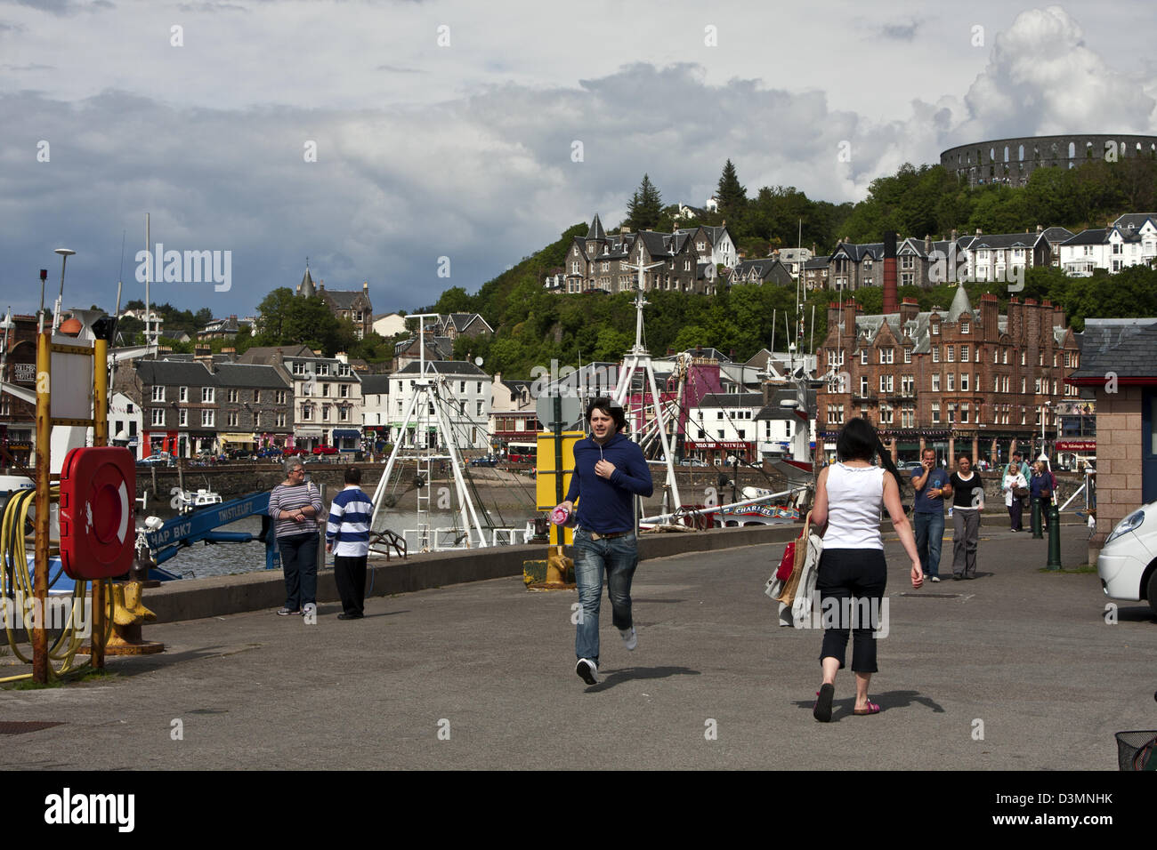 Oban, Scotland, quayside dining alfresco on the town wharf of Oban ...