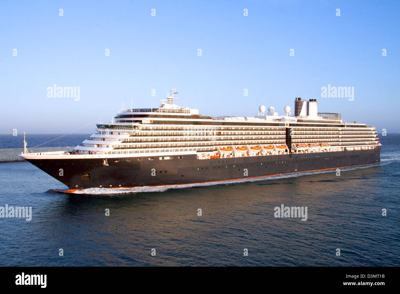 Cruise Ship entering Harbor Stock Photo Alamy