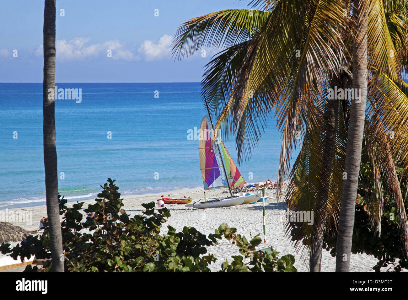Azure blue water of Atlantic Ocean and tropical beach at the seaside resort Varadero / Playa Azul, Matanzas, Cuba, Caribbean Stock Photo