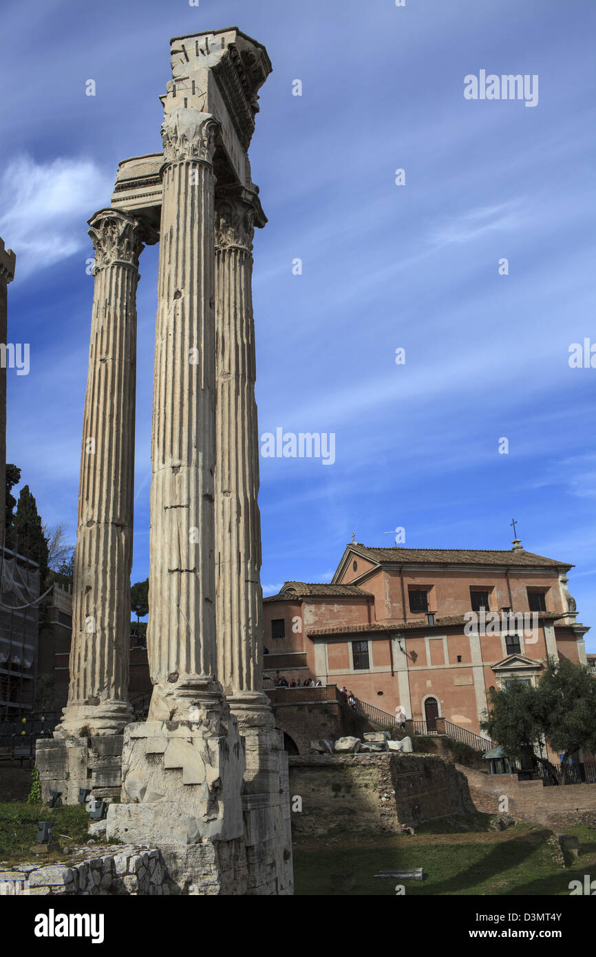 Rome ruins forum hi-res stock photography and images - Alamy