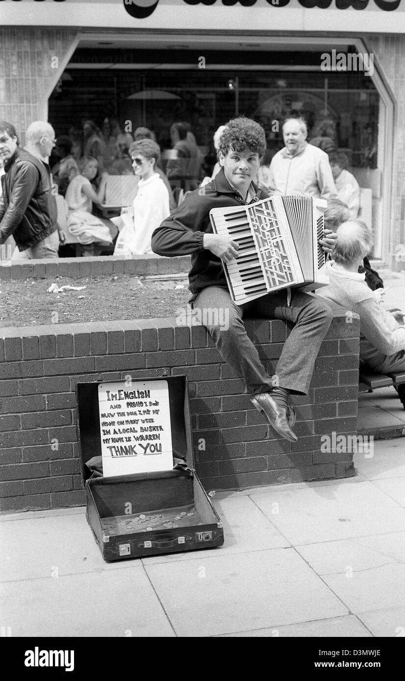 Busking busker Black and White Stock Photos & Images Alamy