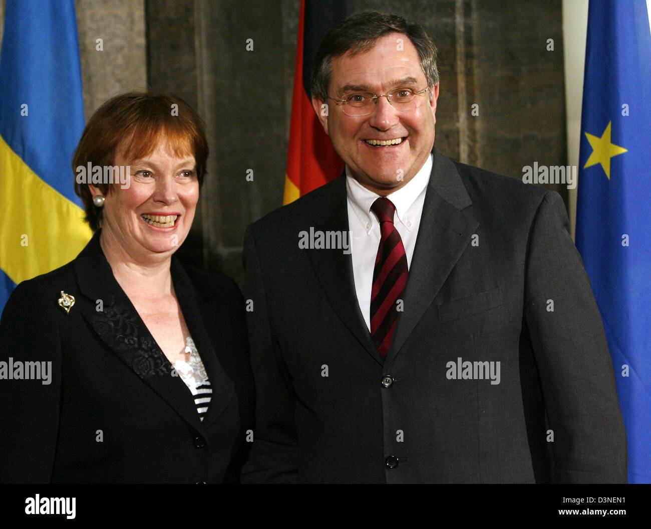 German Minister of Defence Franz Josef Jung his Swedish counterpart Leni Bjoerklund smile in the Ministry of Defence in Berlin, Germany, 24 April 2006. The two Ministers of Defence met for talks on the coming NATO meeting in November, joint exterior operations and armament joint ventures. Photo: Steffen Kugler Stock Photo