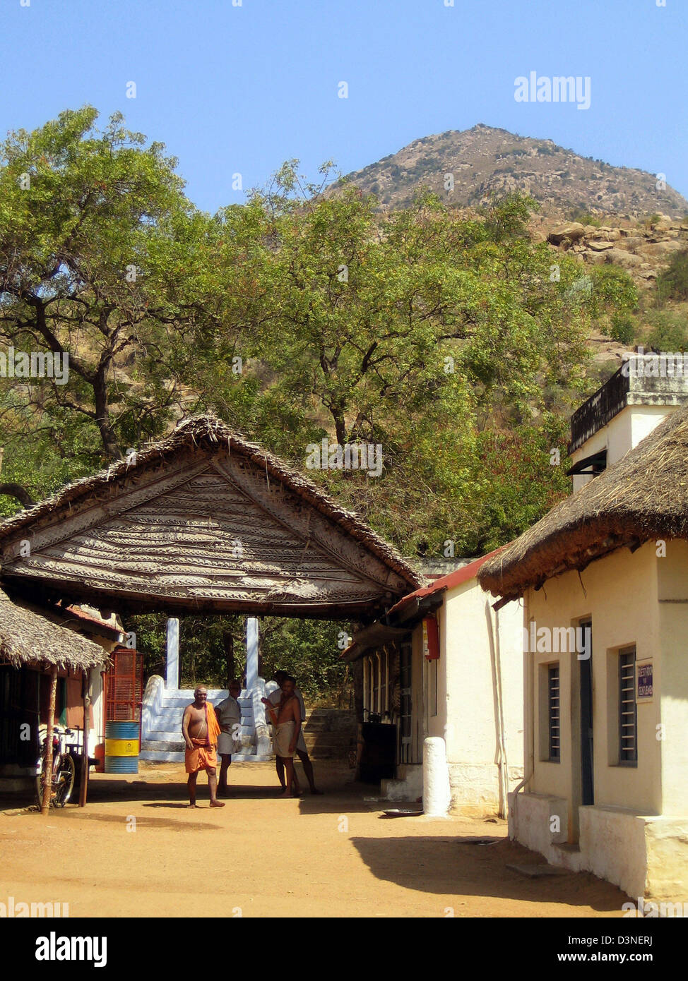 (dpa file) - The picture shows the pilgrims' centre Sri Ramanasramam at ...