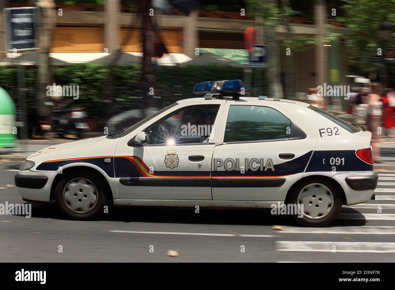 (FILE) The picture shows a police car of the self-governed Catalan police Mossos dÂEsquadra, Barcelona, Spain, 15 June 2002. The Mossos dÂEsquadra is in charge for generals' buildings and premises in the city, while the municipal Guárdia Urbana is responsible for traffic. Photo: Thorsten Lang Stock Photo