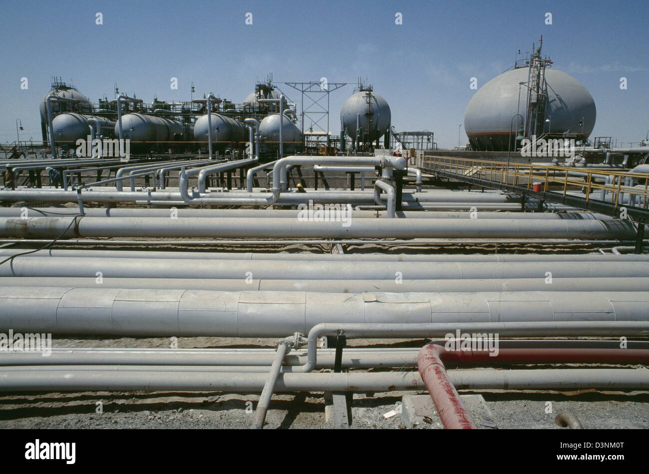 Pipelines leading to the oil exporting terminal at the largest oil refinery in the world,  at Ras Tanura, run by Saudi Aramco Stock Photo