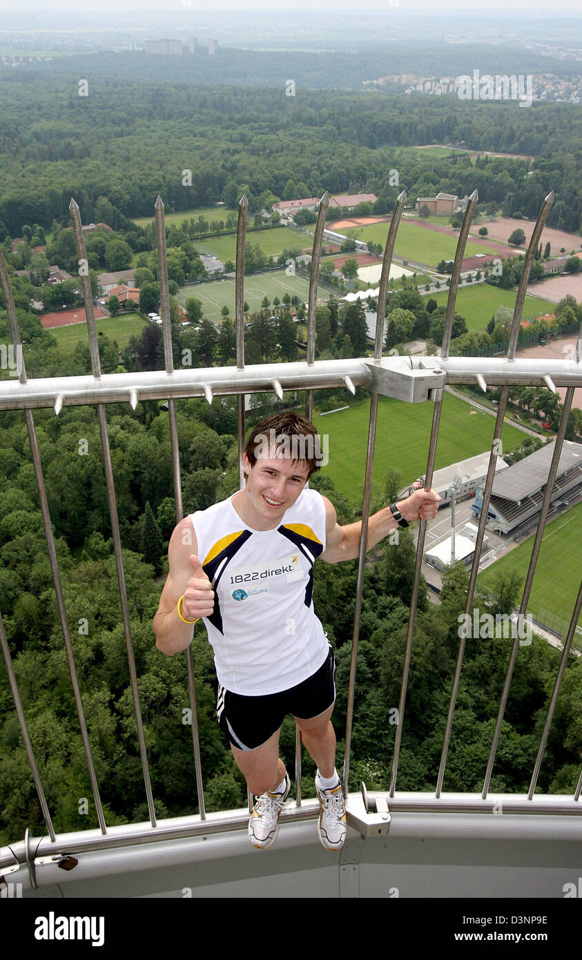 Extreme athlete Thomas Dold signals thumbs up after he set a new world ...