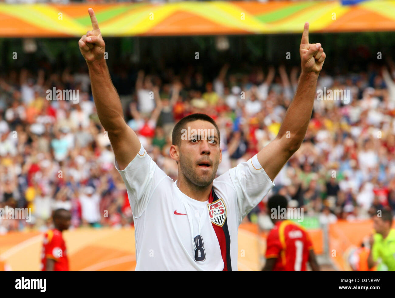 Clint Dempsey of USA celebrates after scoring a goal (1:1) during the group E preliminary round match of the 2006 FIFA World Cup between Ghana and USA in Nuremberg, Germany, Thursday 22 June 2006. DPA/PETER KNEFFEL +++ Mobile Services OUT +++ Please also refer to FIFA's Terms and Conditions. Stock Photo