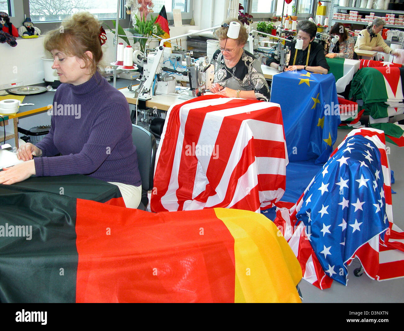 Dpa File Sewers Produce National Flags In The Flag Factory Dommer Stock Photo Alamy