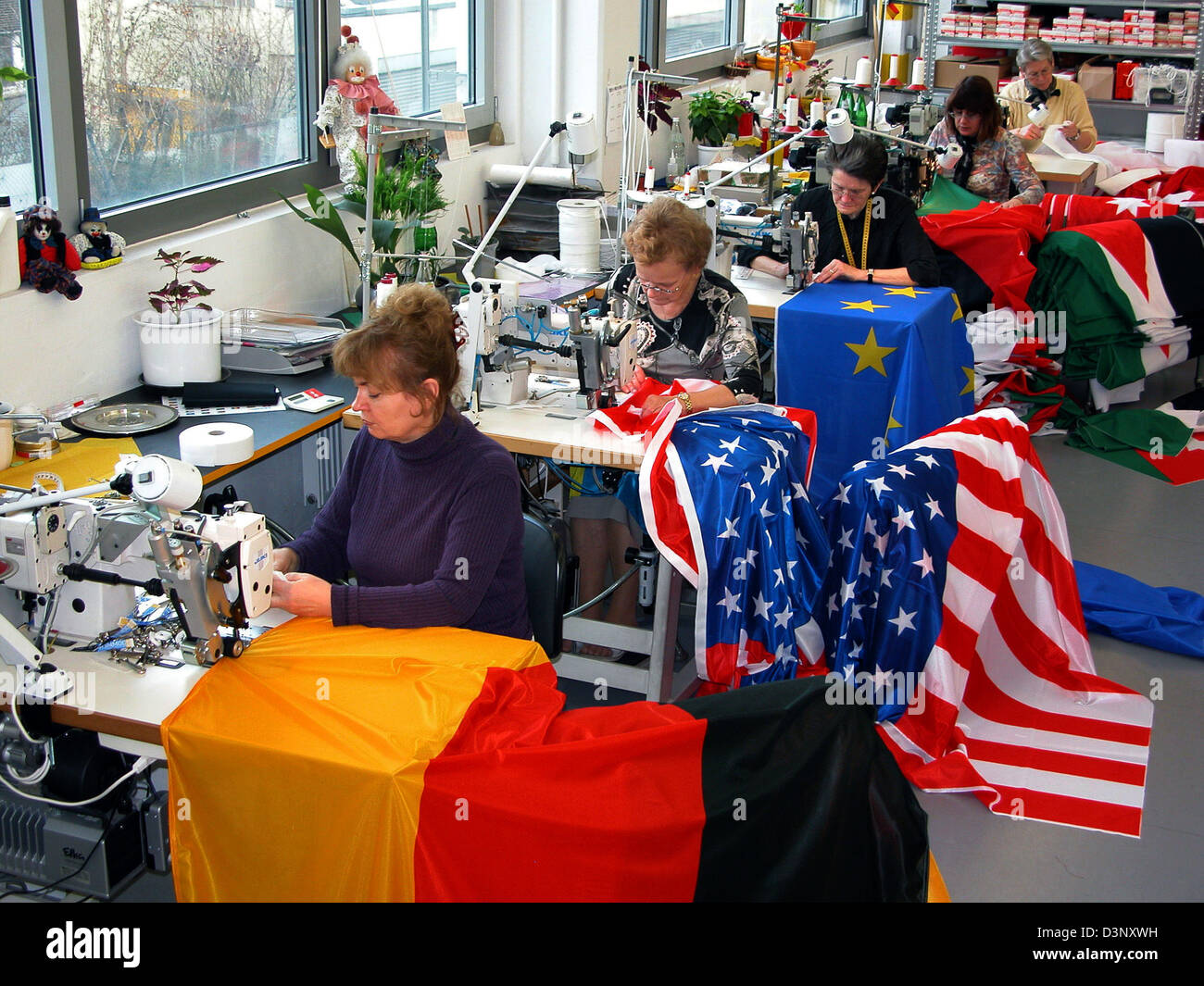 Dpa File Sewers Produce National Flags In The Flag Factory Dommer Stock Photo Alamy