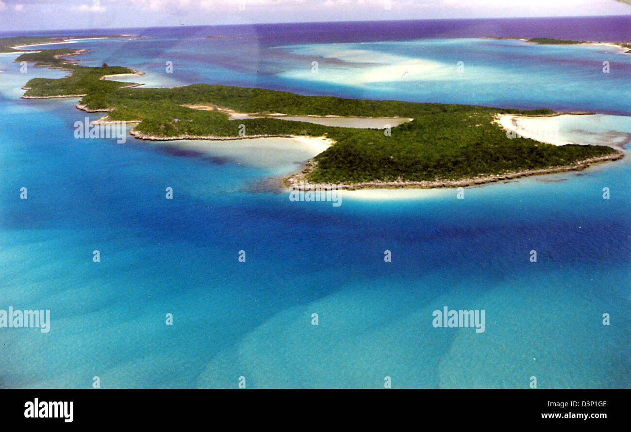 (FILE) - The picture dating spring 2006 shows the Caribbean island Little Hall's Pond, Bahamas. US actor Johnny Depp became the owner of the Caribbean private island. He bought the island of Hambur realtor company Vladi Private Islands that arranges the sale of islands to millionaires since 1971. Photo: Varhad Vladi Stock Photo