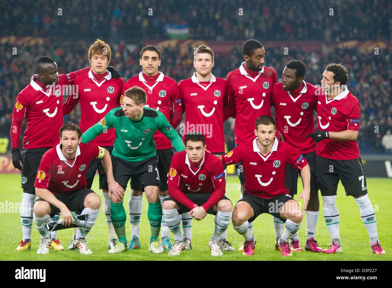 The players of Hannover 96 pose for a picture before the UEFA Europa League round of 32 second leg soccer match between Hanover 96 and FC Anzhi Makhachkala at Hannover Arena in Hanover, Germany, 21 February 2013. Photo: Sebastian Kahnert/dpa Stock Photo