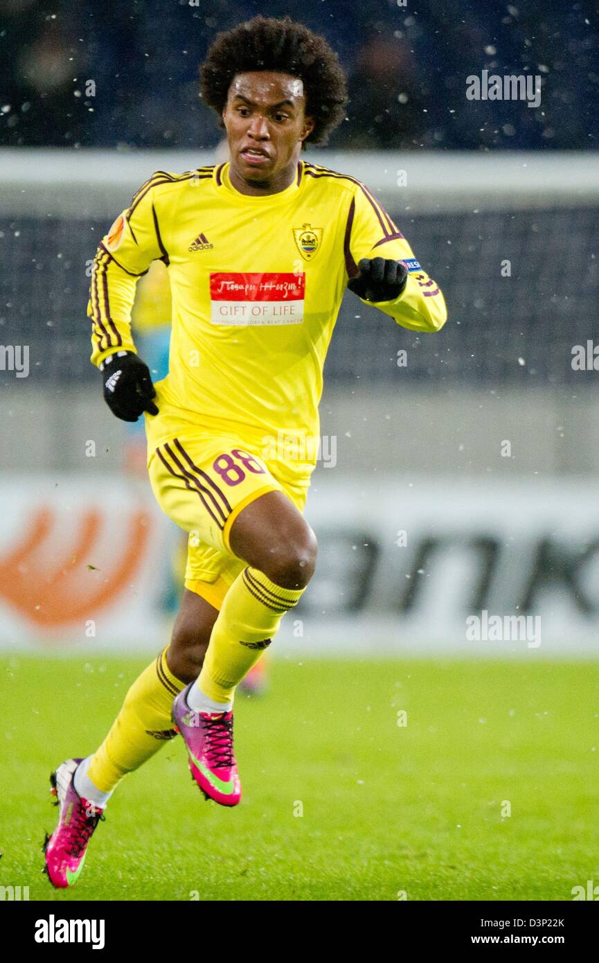 Makhachkala's Willian in action during the UEFA Europa League round of 32 second leg soccer match between Hanover 96 and FC Anzhi Makhachkala at Hannover Arena in Hanover, Germany, 21 February 2013. Photo: Sebastian Kahnert/dpa Stock Photo