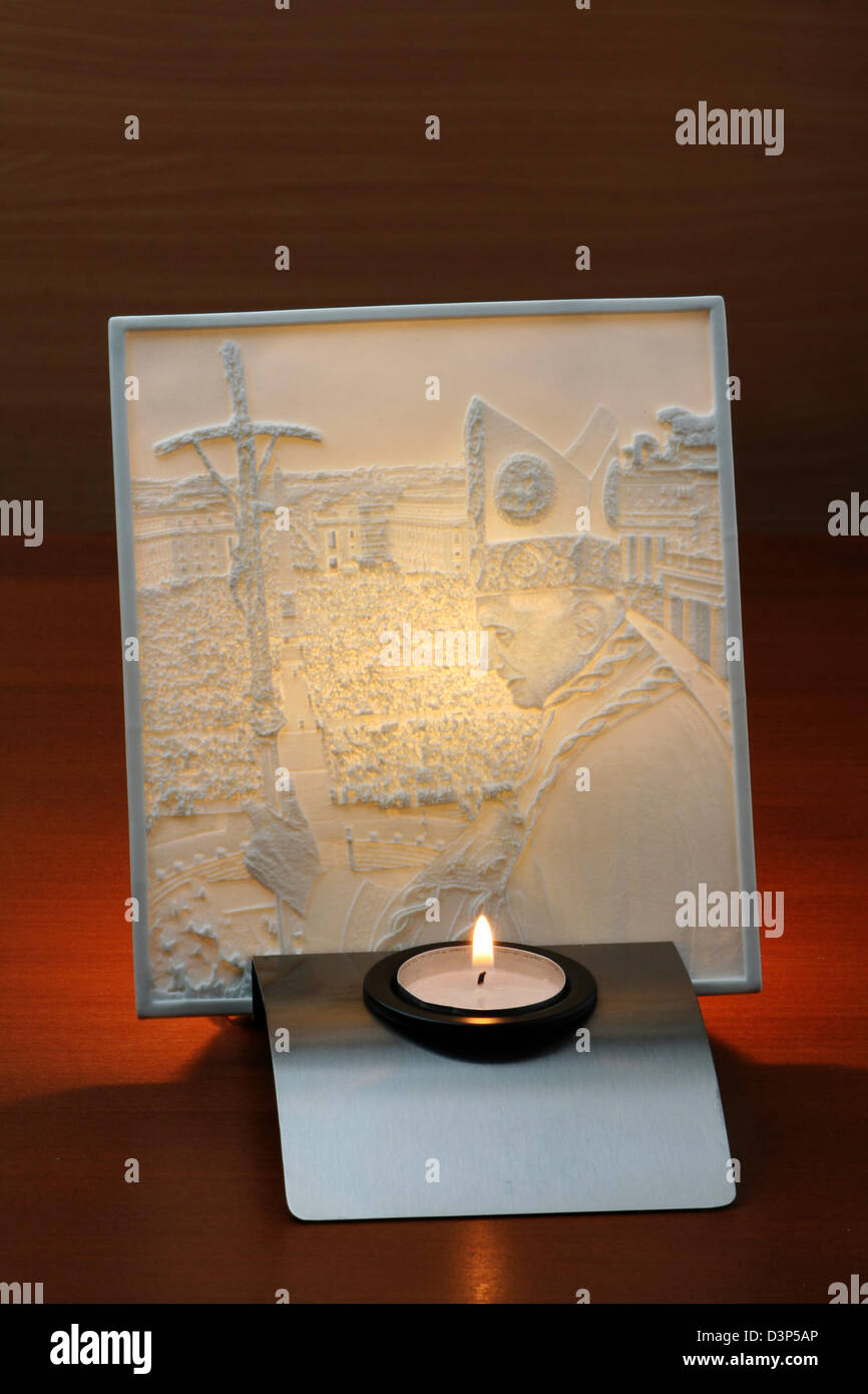 The undated manufacture picture shows a small plaque with the Pope's profile created by the Aelteste Volkstedter Porzellanmanufaktur on the occasion of the Pope's Benedict's visit to Bavaria, Rudolstadt, Germany. The relief will first be on sale in Germany and later be sold in Italy and other future destinations of the pope said a spokesperson of the parent company Porzellanfabrik  Stock Photo