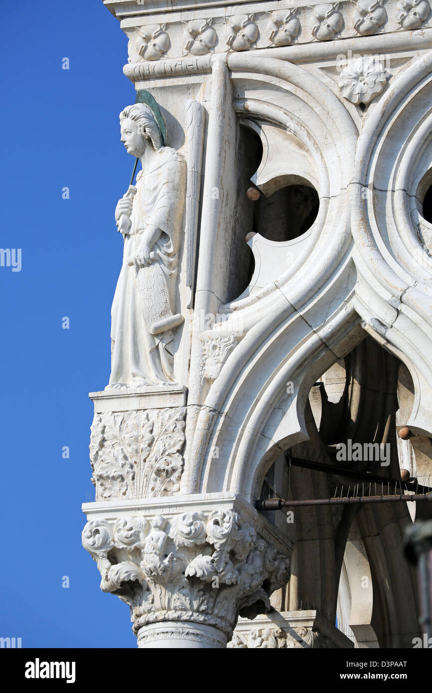 Venetian Gothic Architecture Of He Doges Palace In Venice Italy Stock