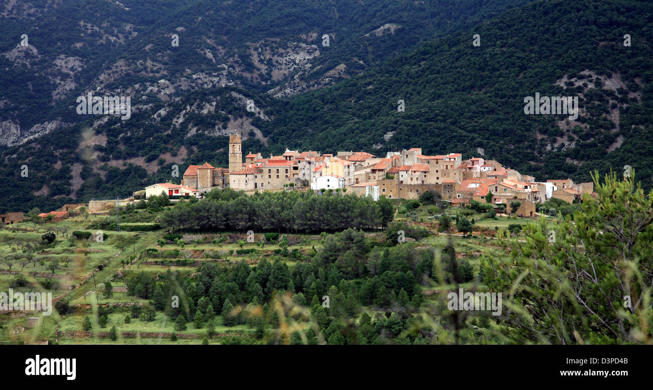 SPAIN S CITY OF DREAMS HAS DRAMATIC MOUNTAIN VIEWS visual data 8