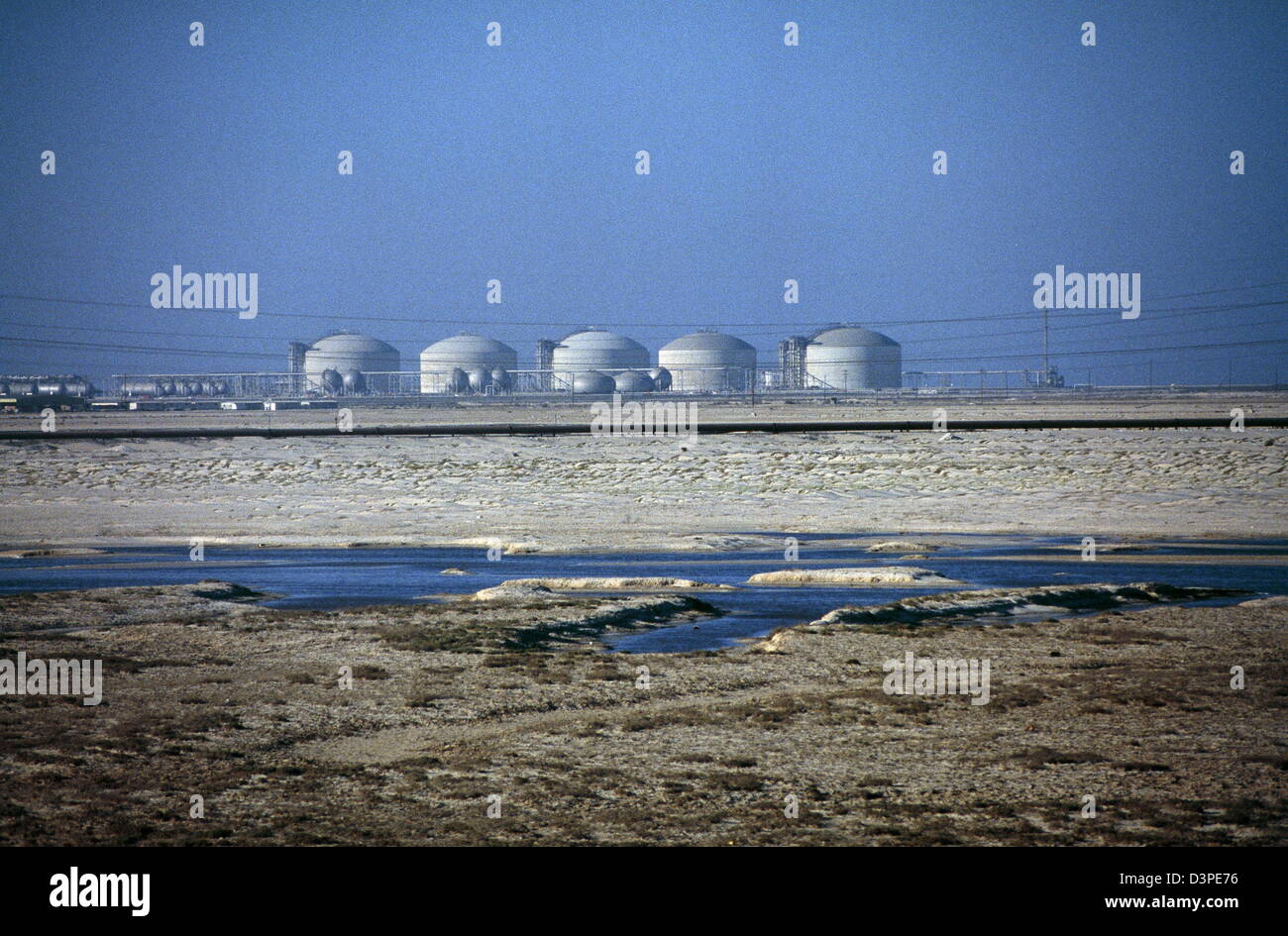 The world's largest oil refinery, oil storage tank farm and crude oil