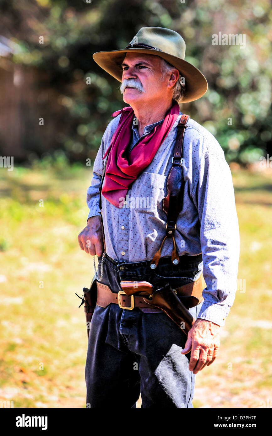 Wild West cowboy senior male actor at a pioneer event in Florida Stock  Photo - Alamy