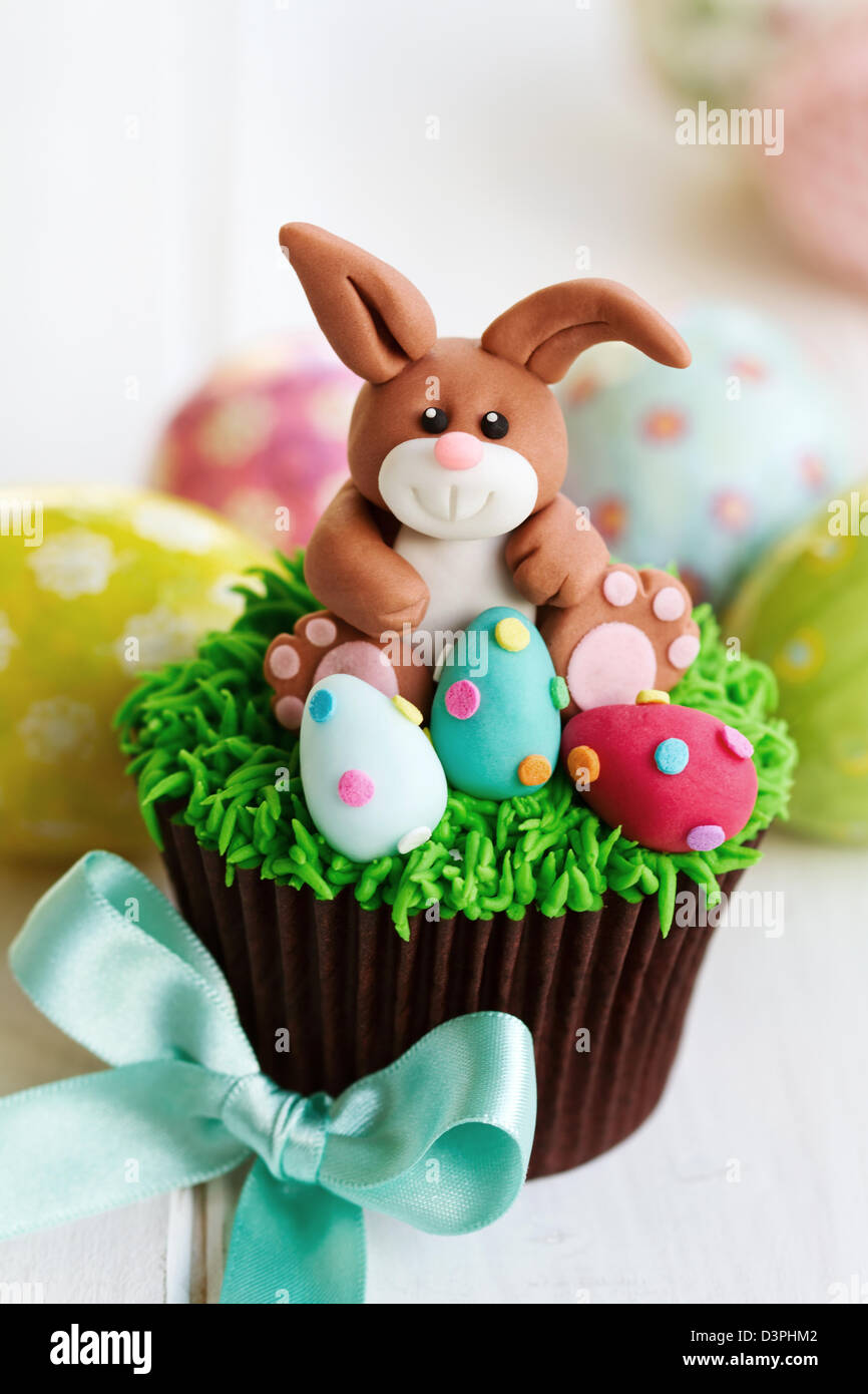 Cupcake for easter hi-res stock photography and images - Alamy