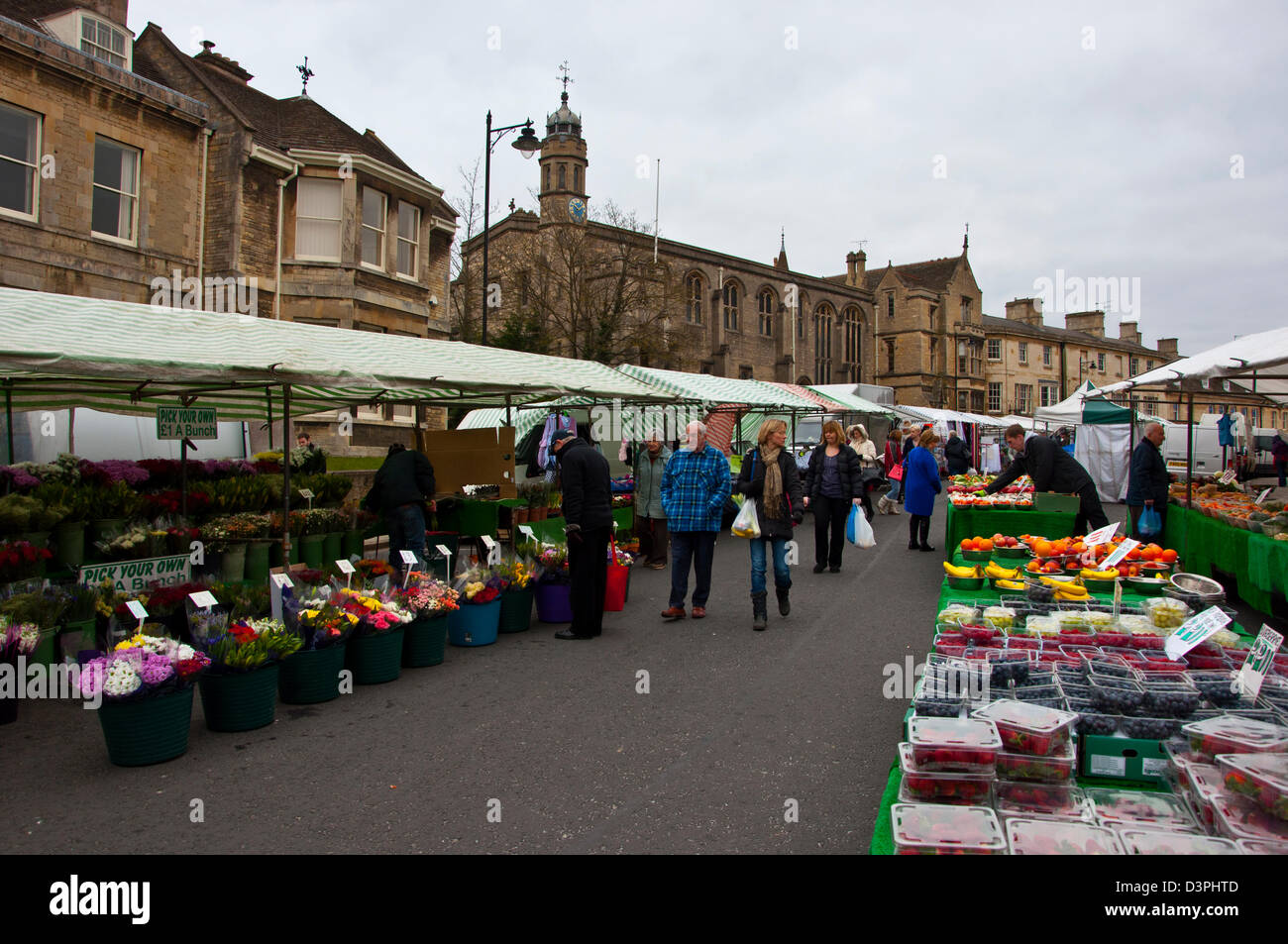 Traditional street market stalls Stamford Lincolnshire Stock Photo Alamy