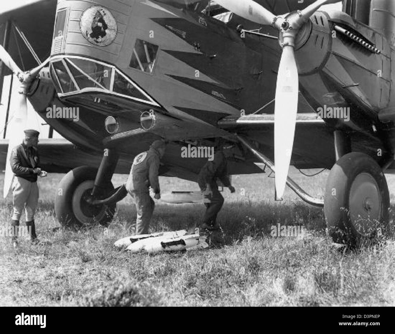 The Curtiss B-2 was an early biplane used in military aviation during ...