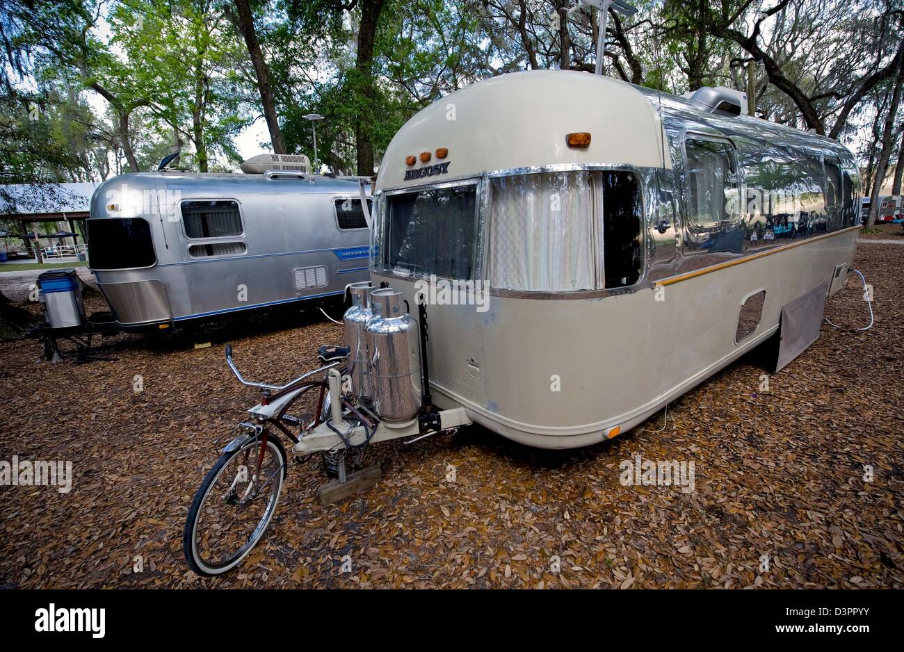 Brooksville, Florida, USA.22nd February 2013.  Travel trailers are parked at the 93rd Annual Winter Convention of the Tin Can Tourists, an organization committed to the celebration of classic trailers and motor coaches.(Credit Image: Credit:  Brian Cahn/ZUMAPRESS.com/Alamy Live News) Stock Photo