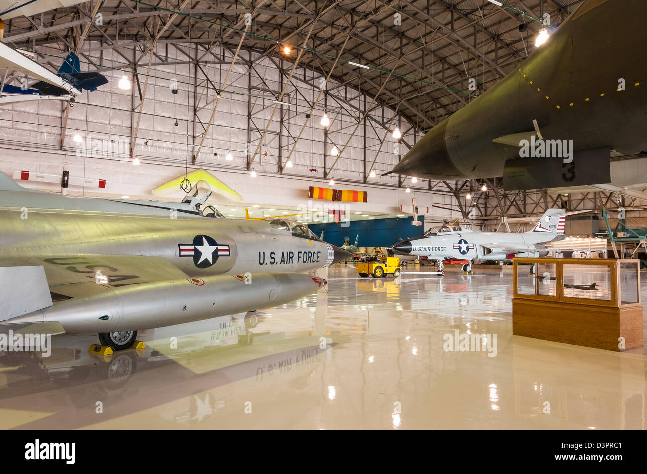 https://c8.alamy.com/comp/D3PRC1/wings-over-the-rockies-air-and-space-museum-denver-colorado-D3PRC1.jpg