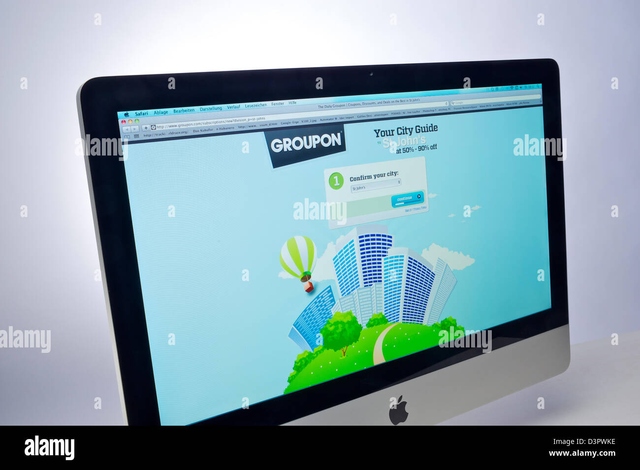 Hamburg Germany Groupon website on an Apple iMac Stock Photo Alamy