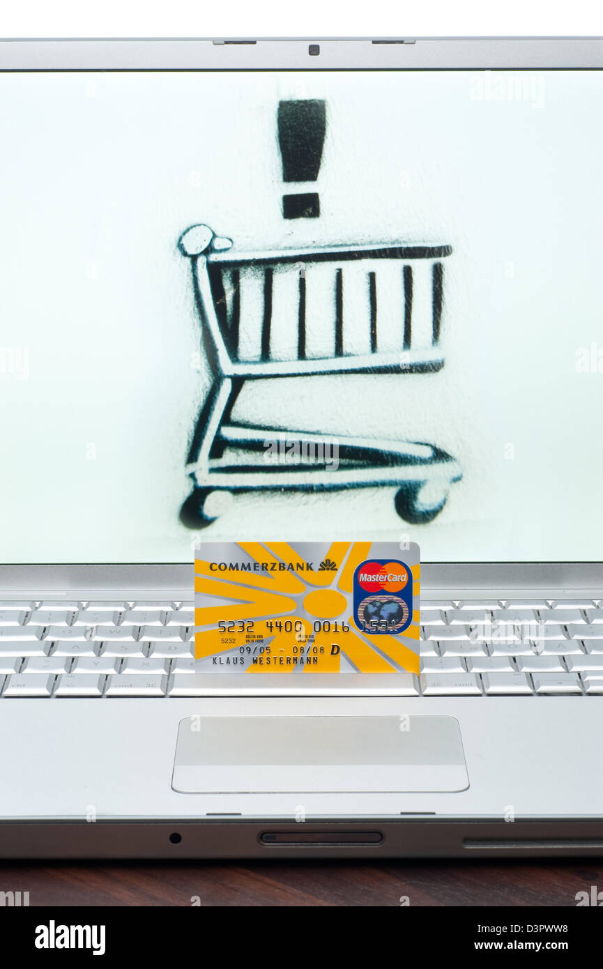 Hamburg, Germany, symbol Photo: Shopping online with credit card payment Stock Photo