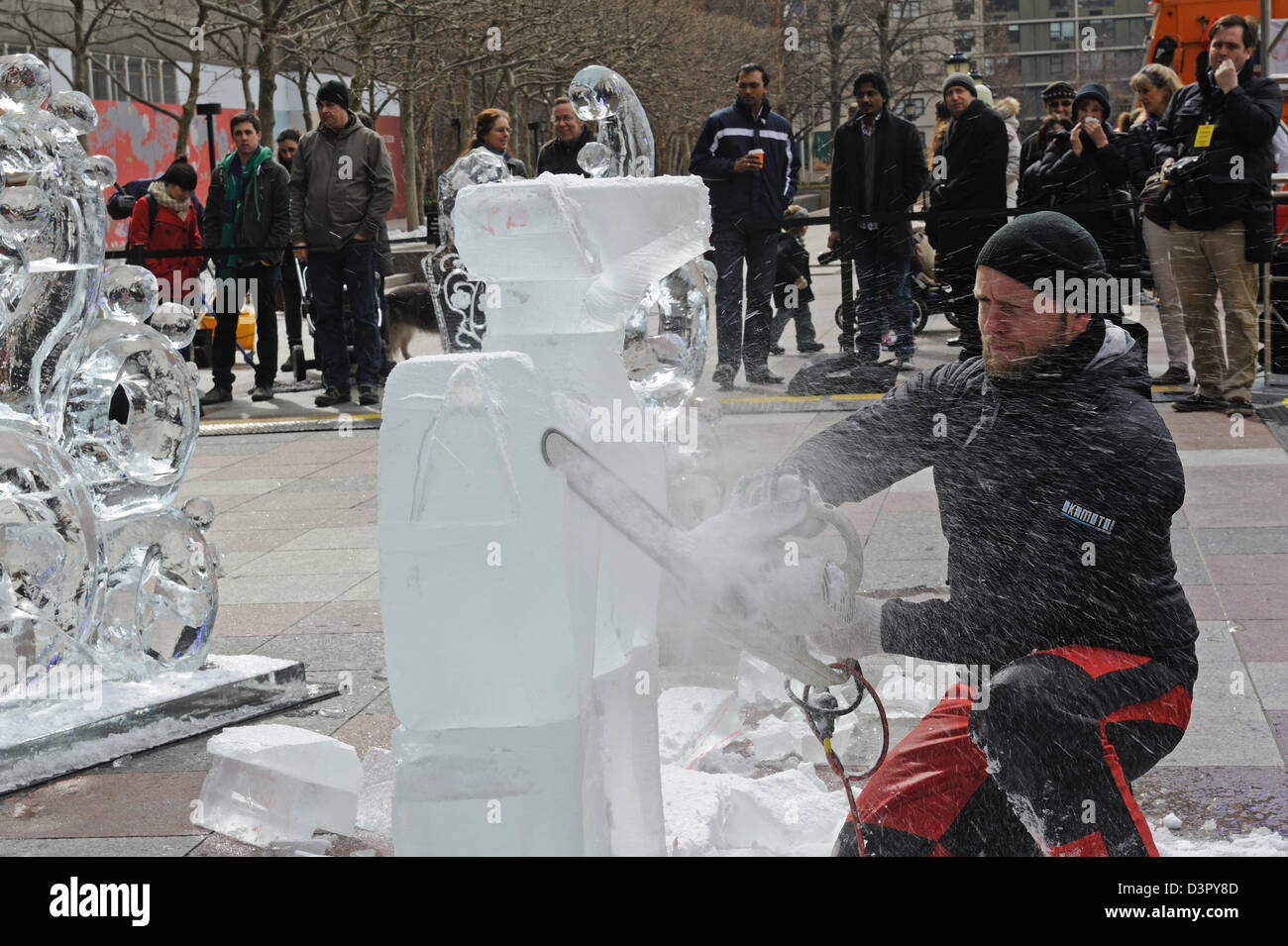 Making online ice sculptures