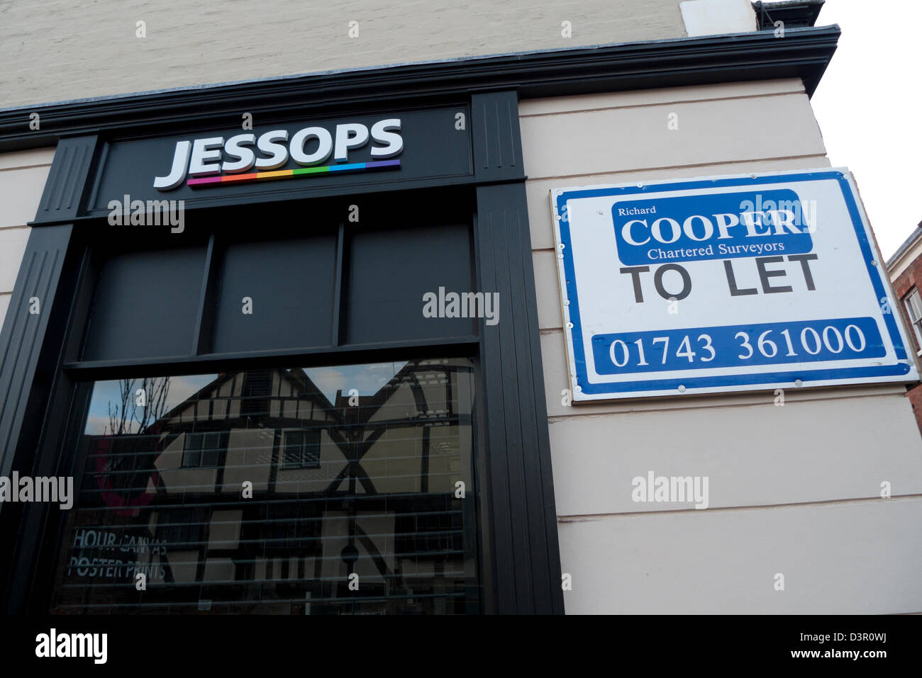 To Let sign on a closed Jessops Photographic Store in Shrewsbury Shropshire England UK Stock Photo