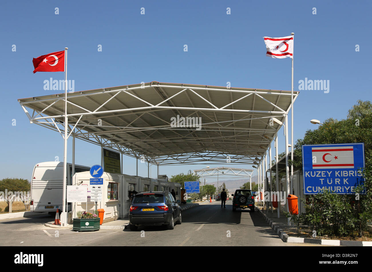Border crossing Ayios Dhometios, Nicosia, Northern Cyprus Stock Photo -  Alamy
