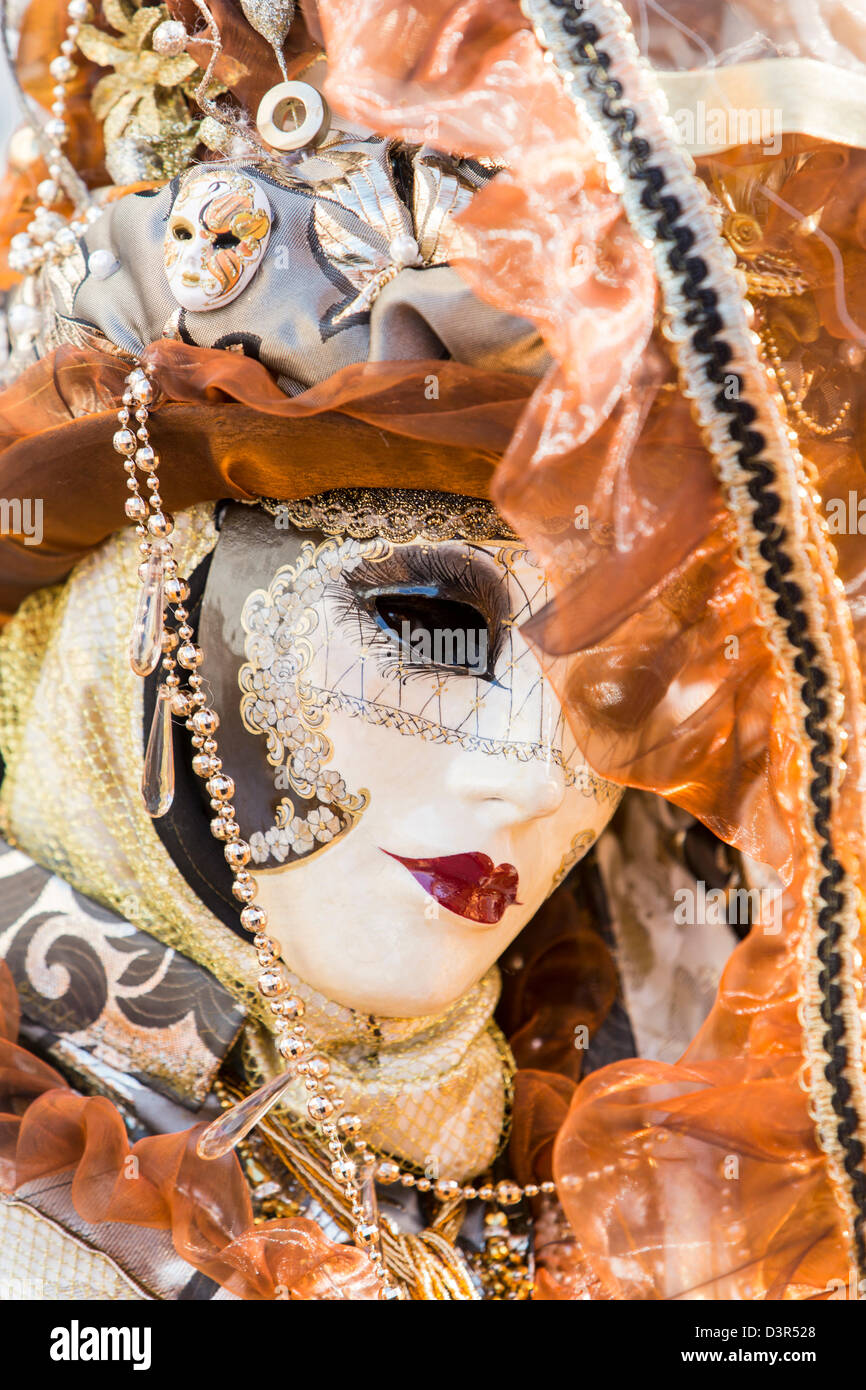 Traditional venetian art hi-res stock photography and images - Alamy
