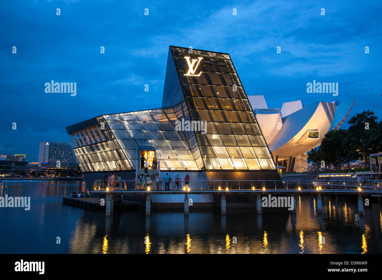 Louis Vuitton showroom, Marina Bay, Singapore Stock Photo - Alamy