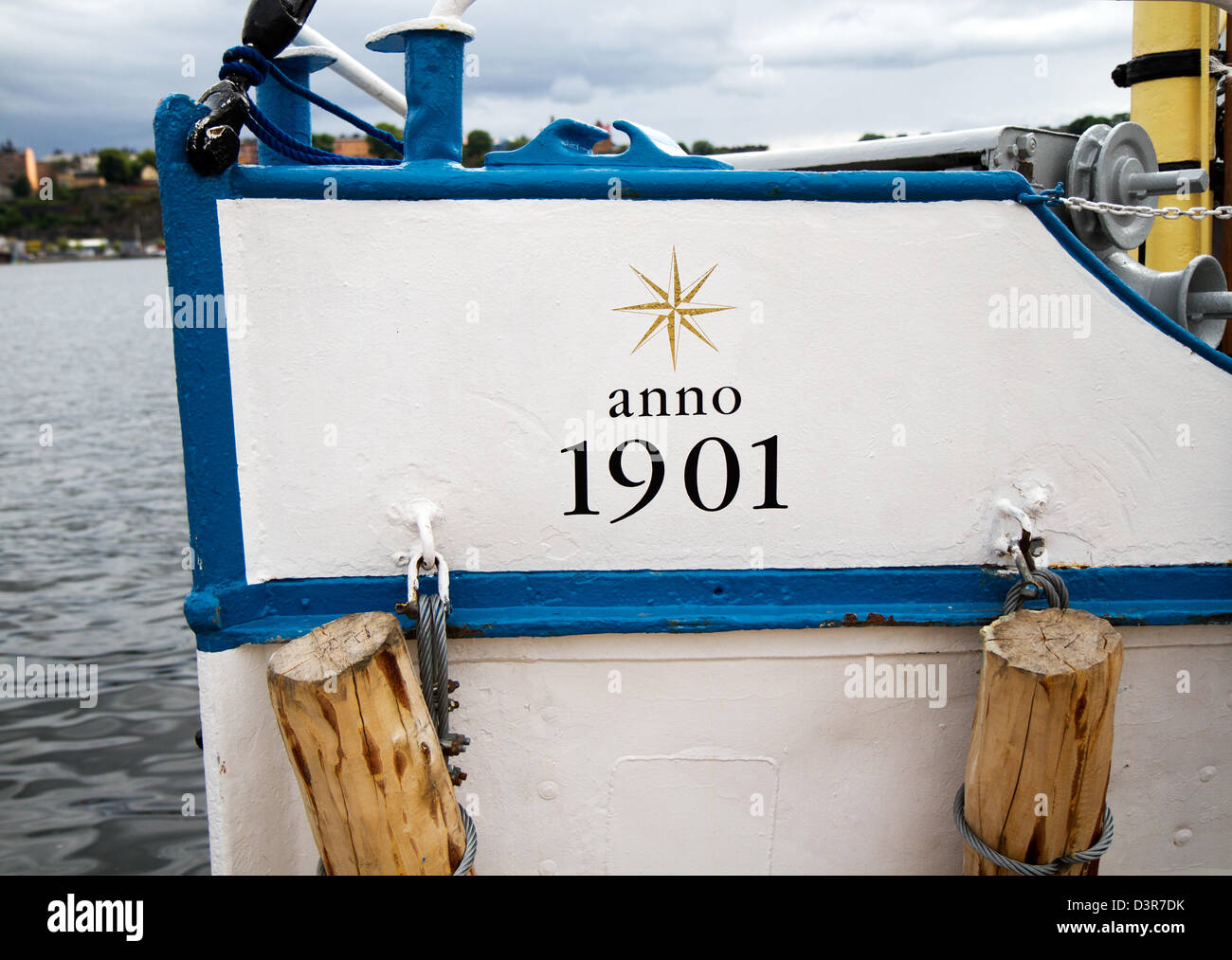 Wooden fenders hires stock photography and images Alamy