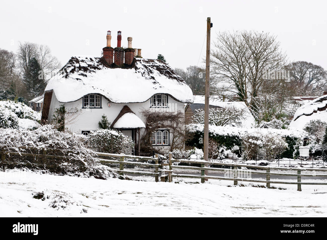 Beehive Cottage in Winter Snow The New Forest Hampshire England UK Stock Photo