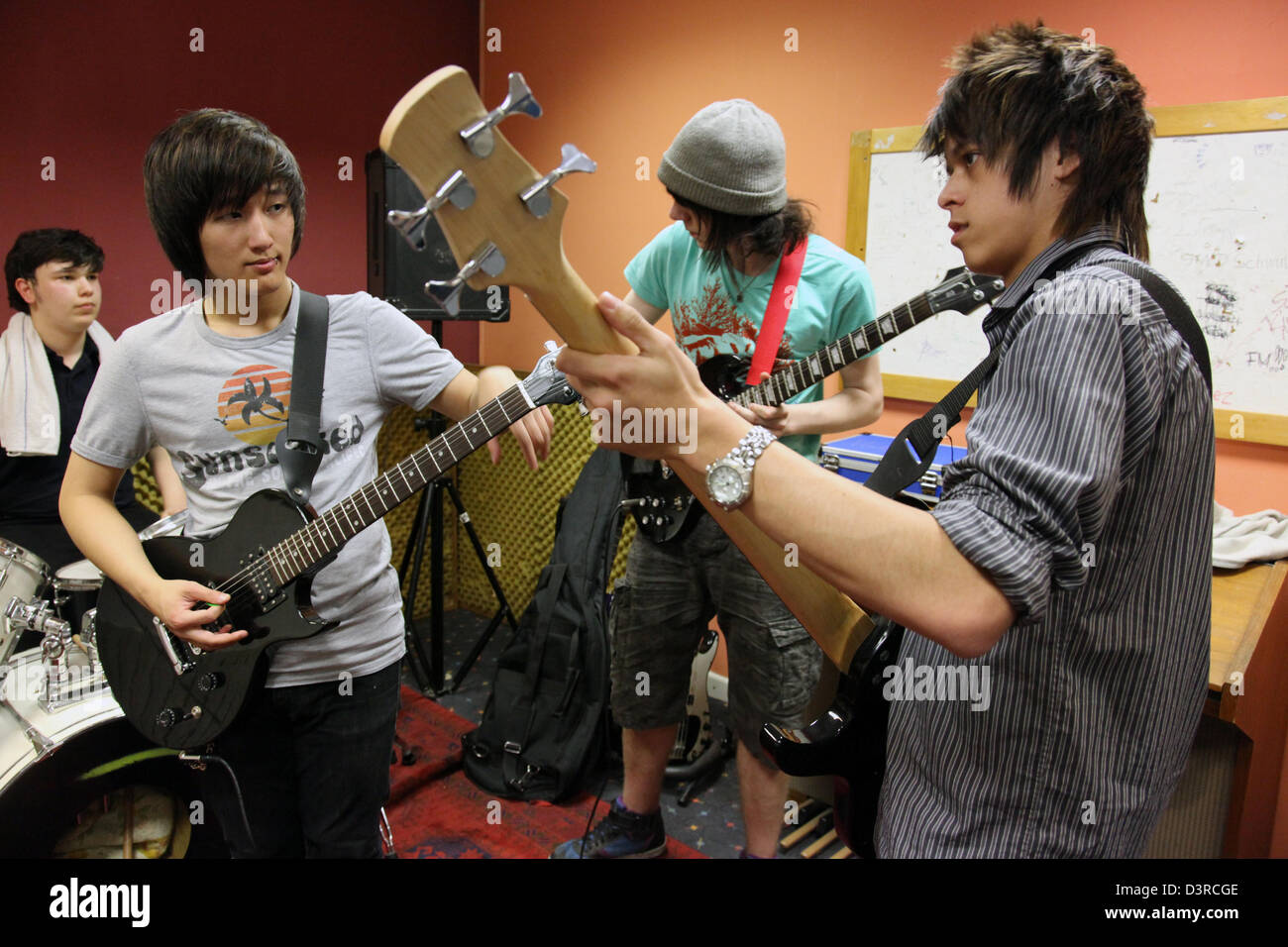 Favourite band hi-res stock photography and images - Alamy