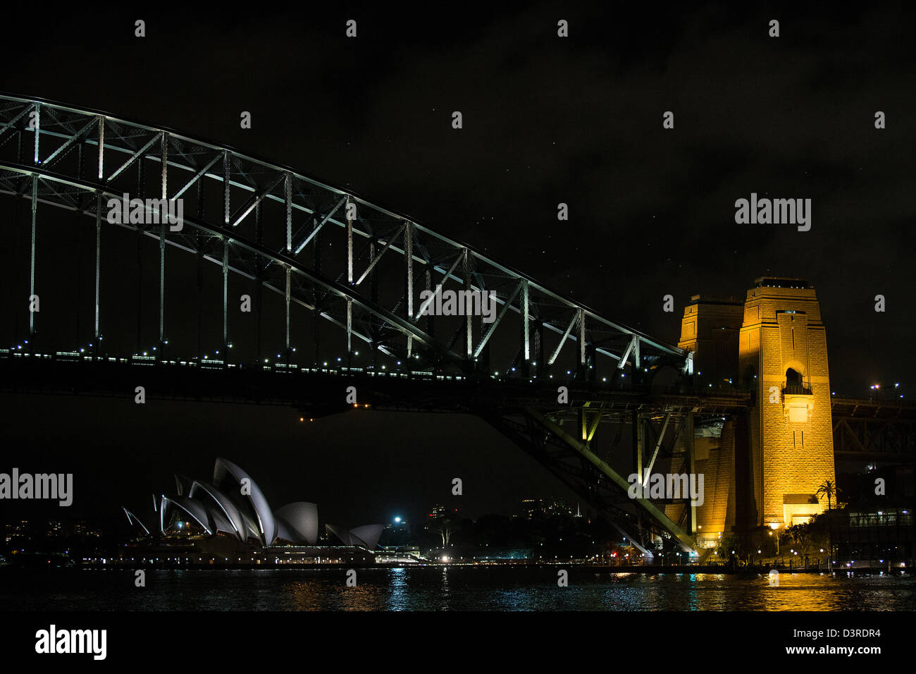 Sydney Harbour Bridge at night Stock Photo - Alamy