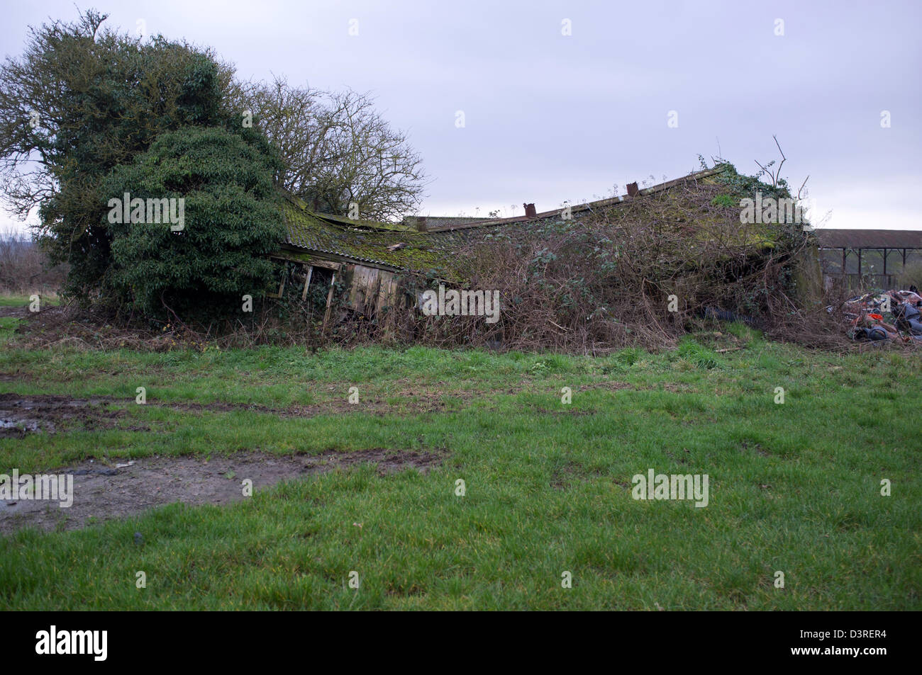 Collapsed house hi-res stock photography and images - Alamy