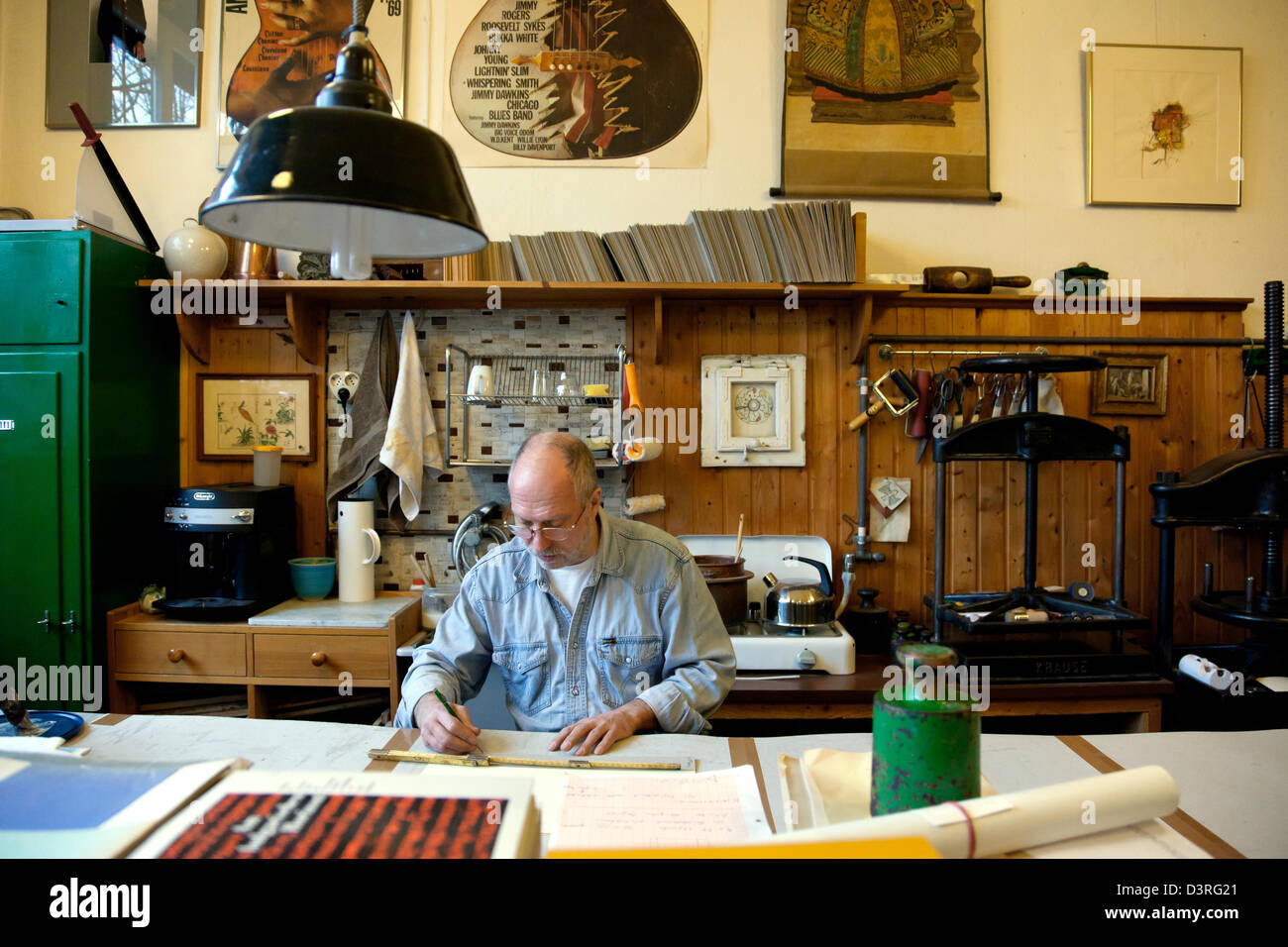 Berlin, Germany, the bookbinder Christian Kluendel in his