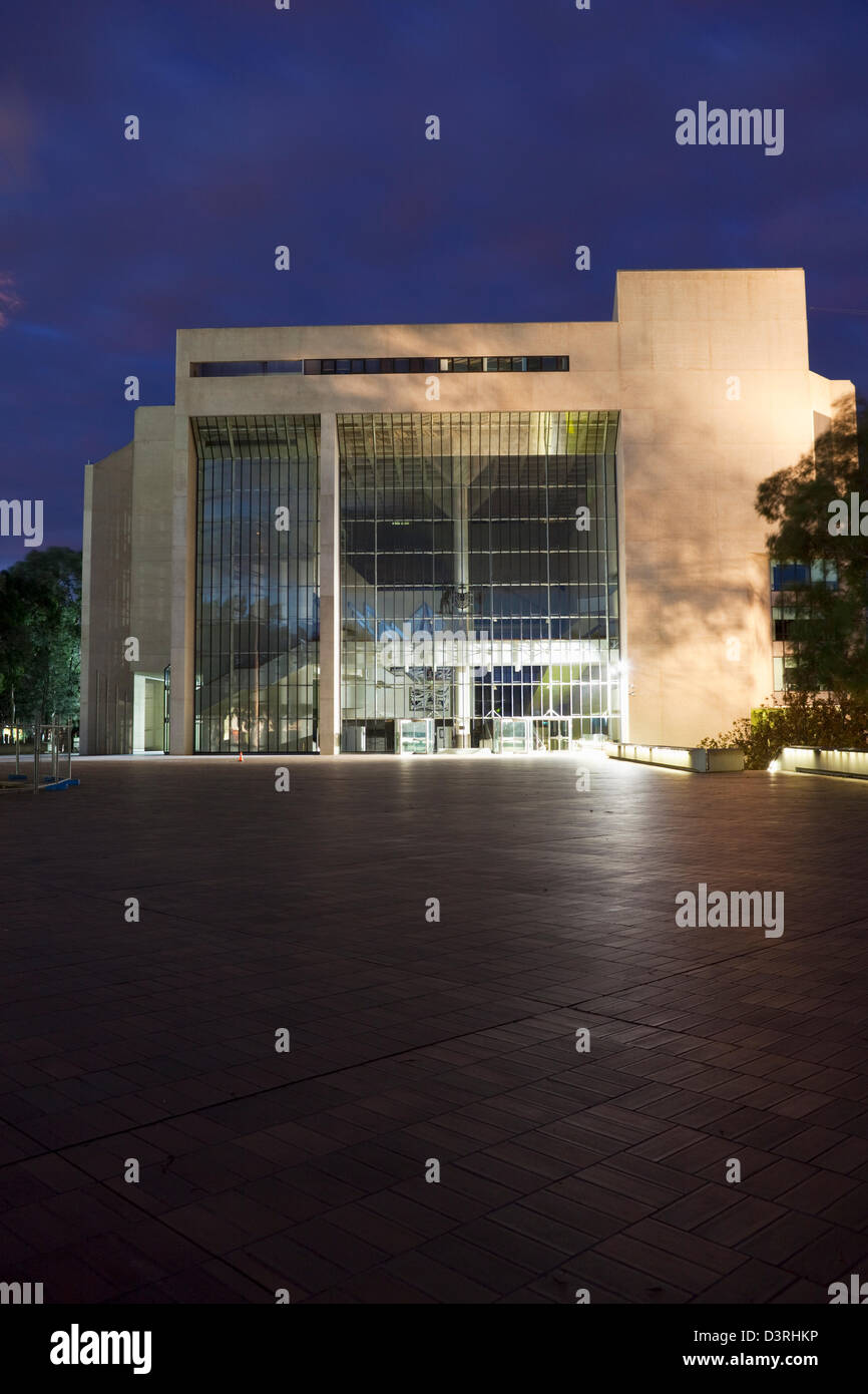 The High Court of Australia building at night. Canberra, Australian Capital Territory (ACT), Australia Stock Photo