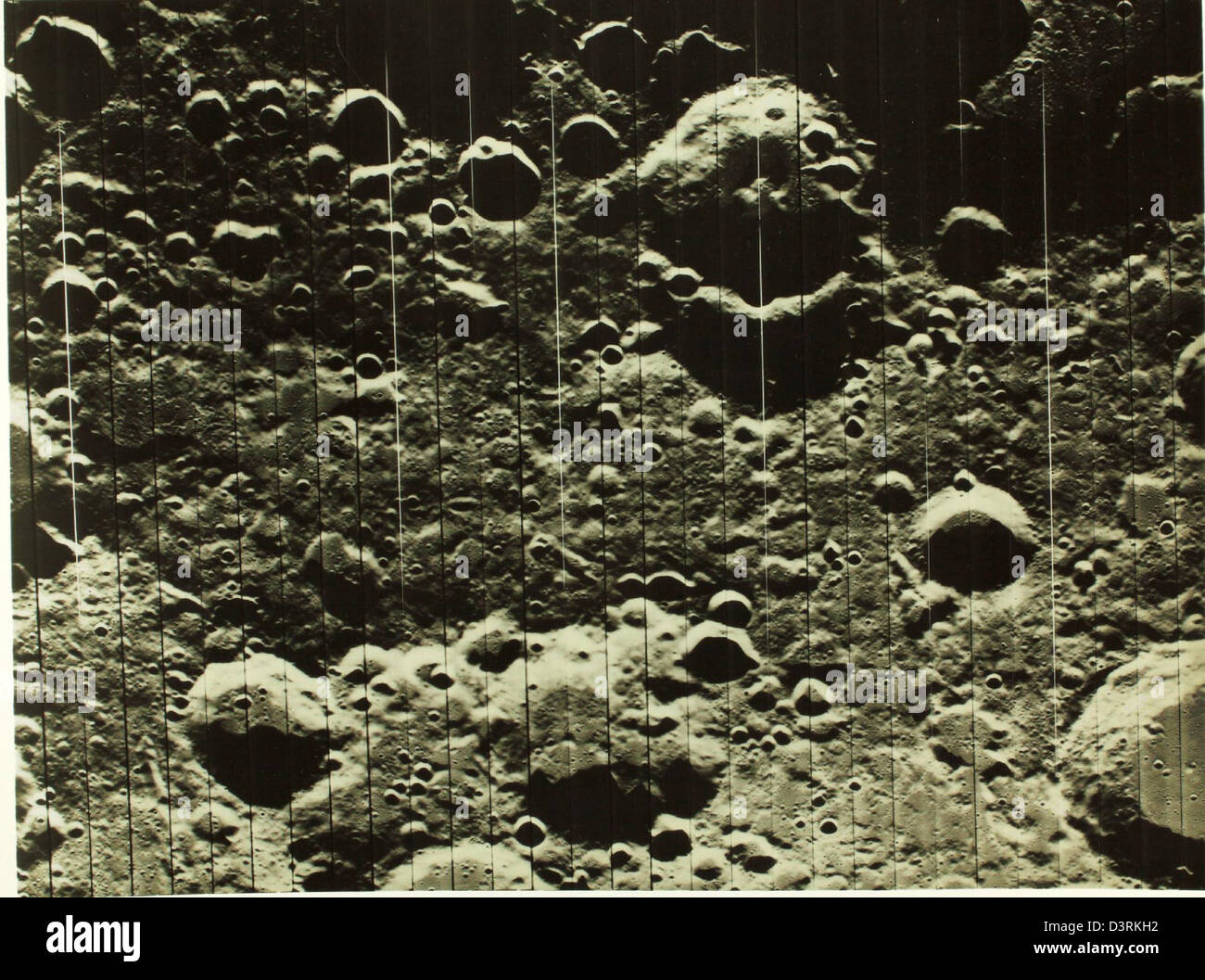 nasa-captured-a-detailed-image-of-the-moon-showing-surface-features