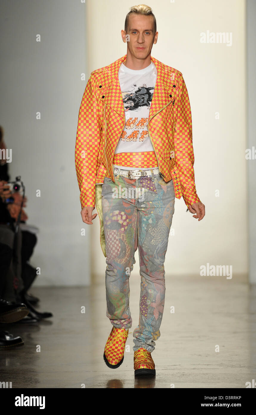 guess sling bag online