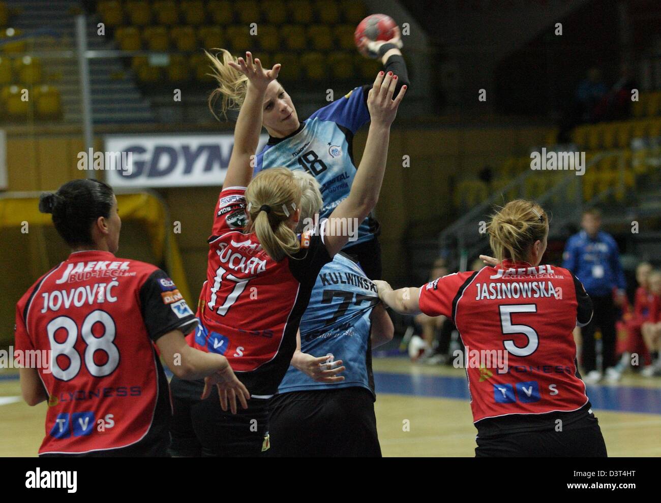 Poland 24th, February 2013 Handball: Final Four of the PGNiG Polish Cup. Vistal Laczpol Gdynia v KPR Ruch Chorzow game for 3th place in the Cup at HSW sports hall in Gdynia. Zych Aleksandra (18) in action during the game Stock Photo